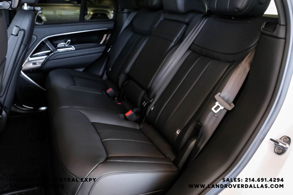New 2026 Fuji White Land Rover SE image 42