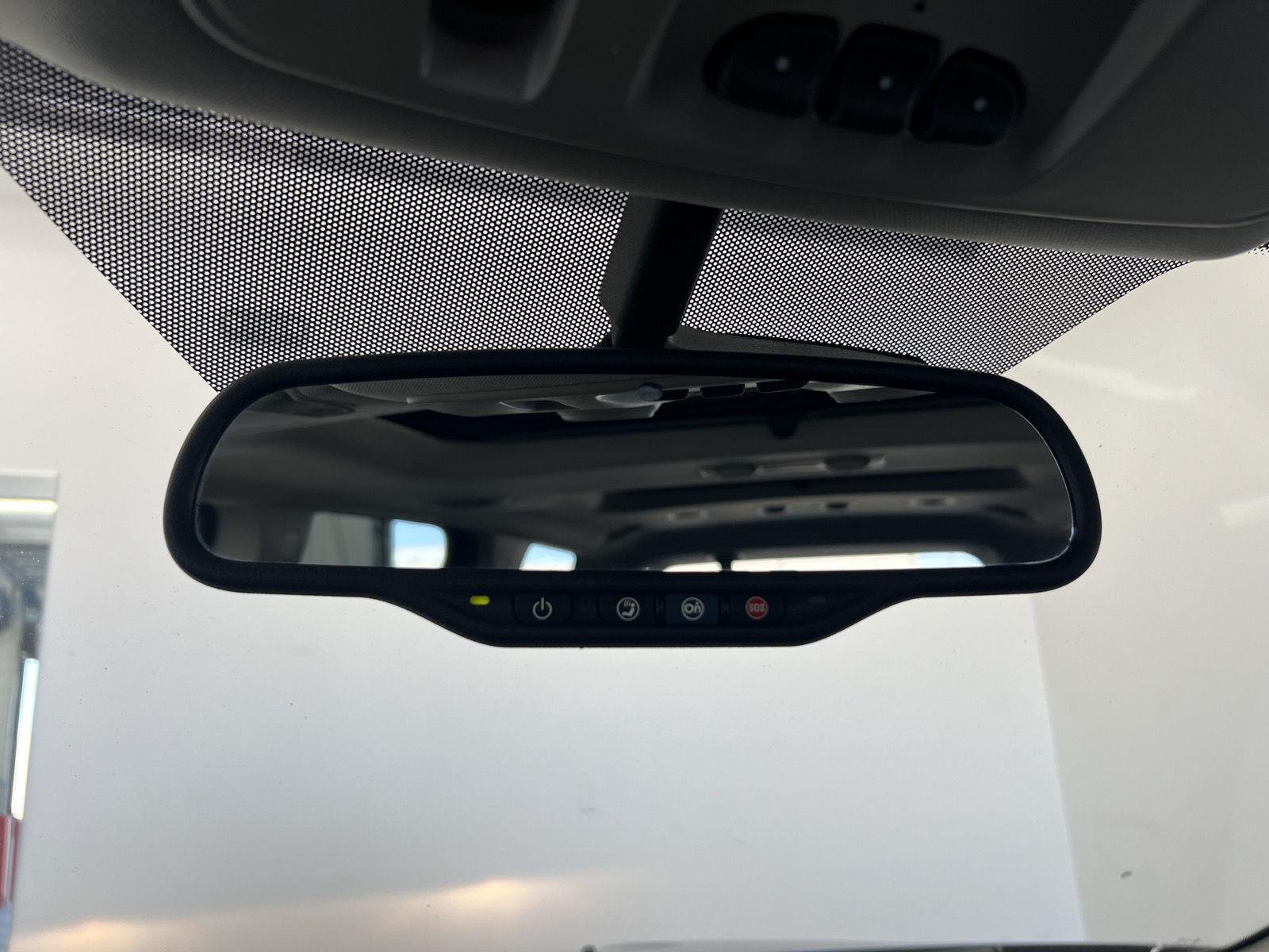 Used 2015 Dark Sapphire Blue Metallic GMC SLT image 22