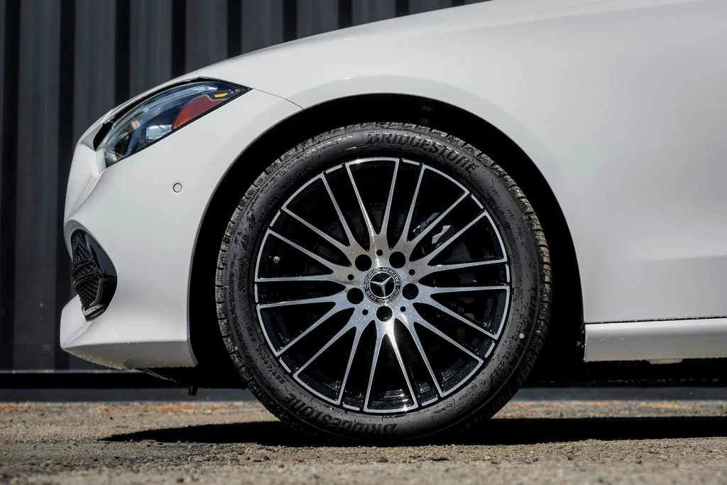 New 2026 Polar White Mercedes-Benz C 300 image 4