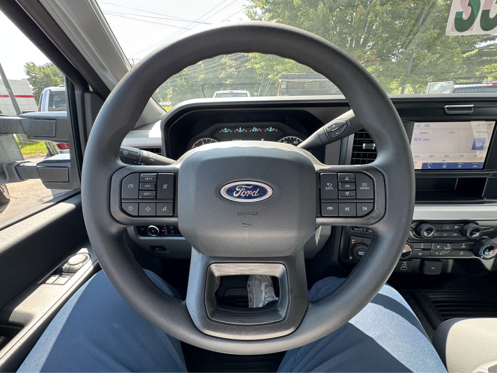 New 2026 Oxford White Ford XL image 15