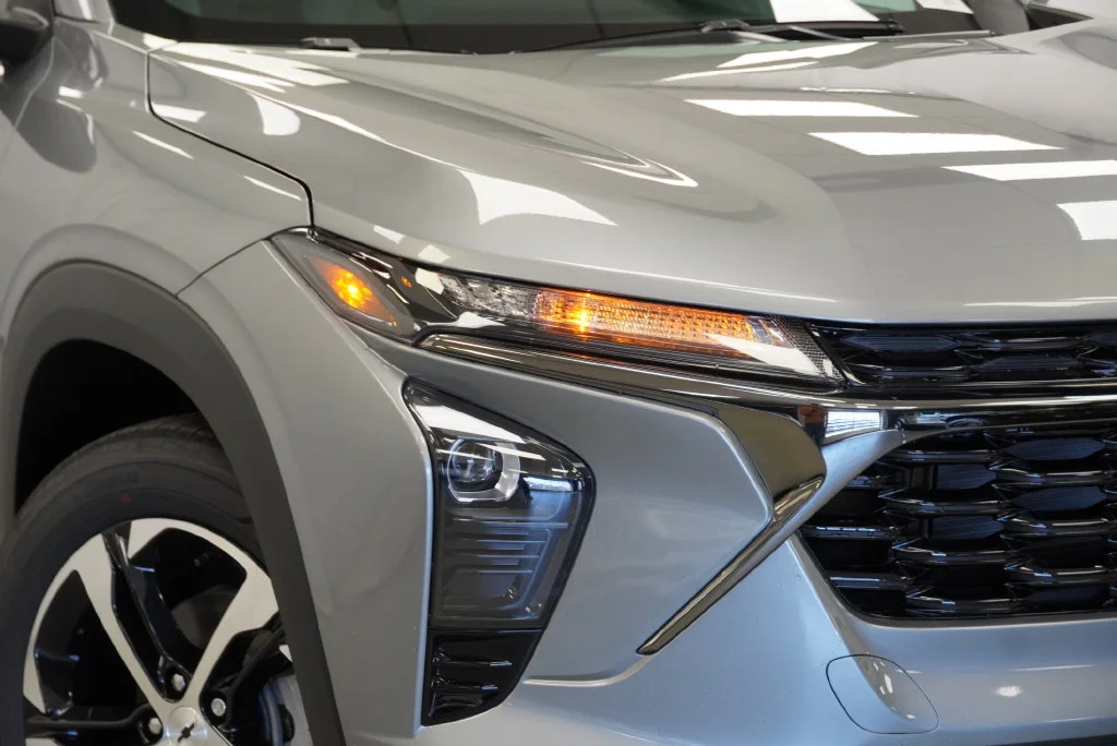 New 2026 Sterling Gray Metallic Chevrolet 1RS image 9