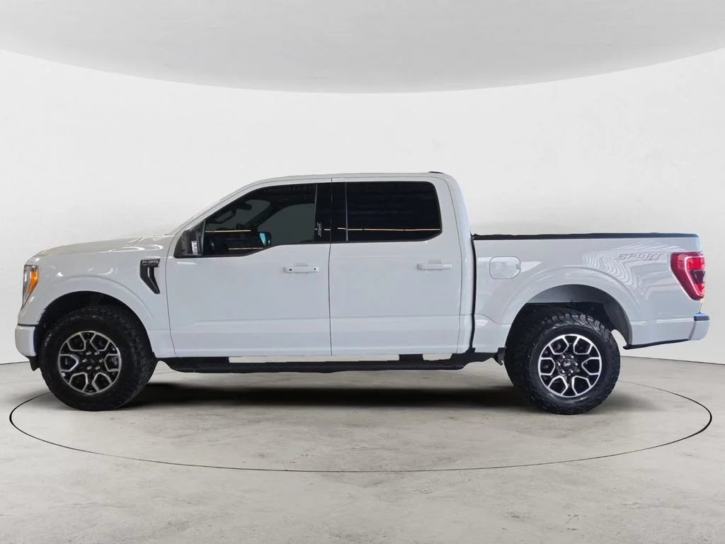 Used 2022 White Ford XLT image 8