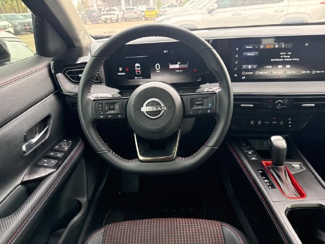 Used 2025 Gray Nissan SR image 14