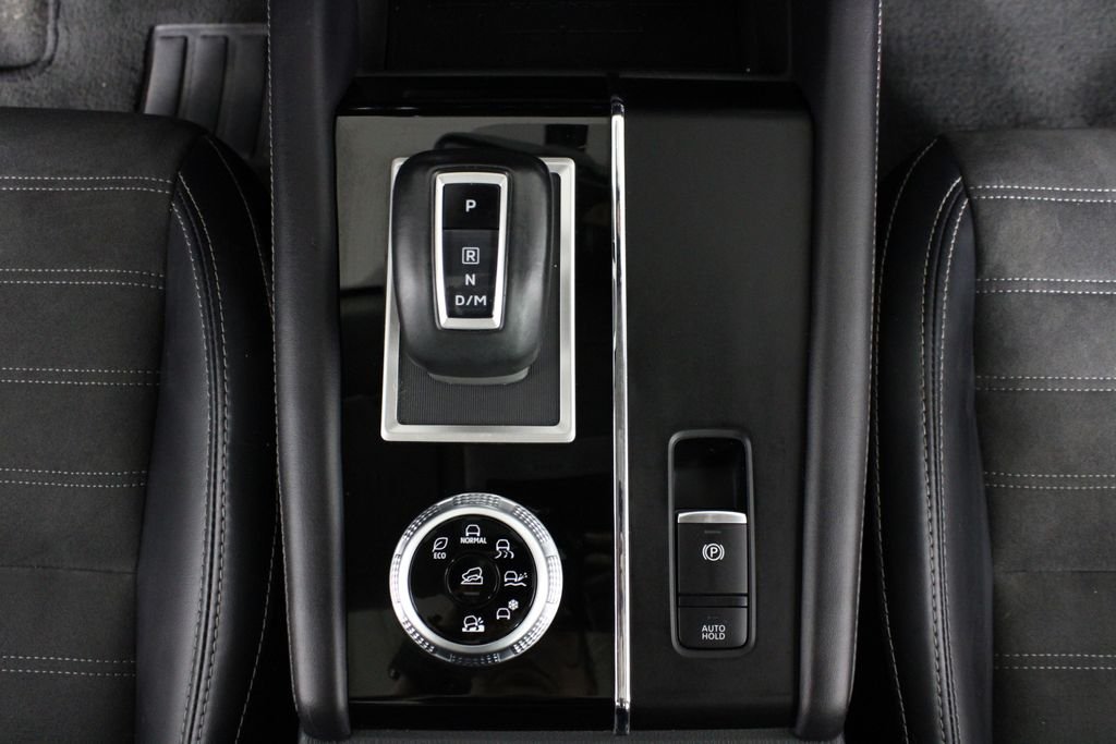 Used 2024 Red Mitsubishi SE image 27