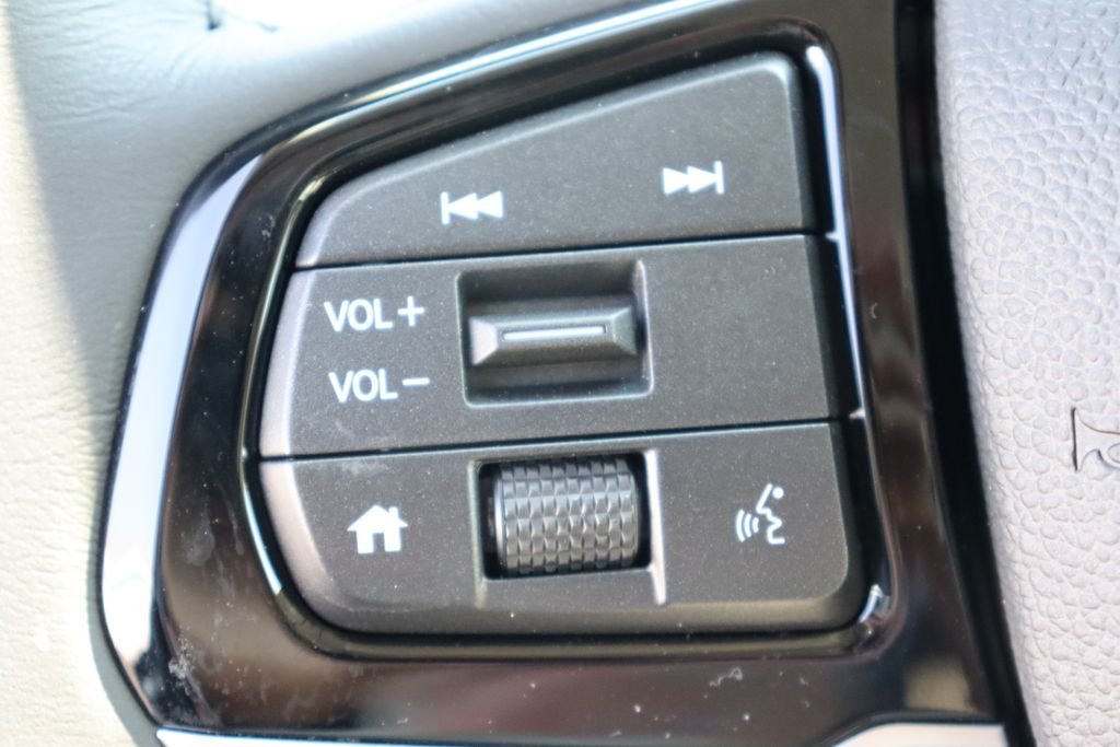Used 2026 Gray Honda Touring image 33