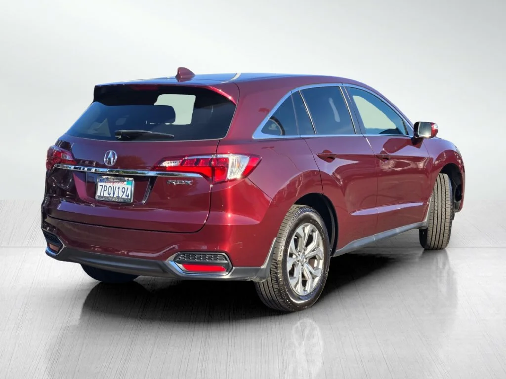 Used 2017 Basque Red Pearl II Acura Technology Package image 4
