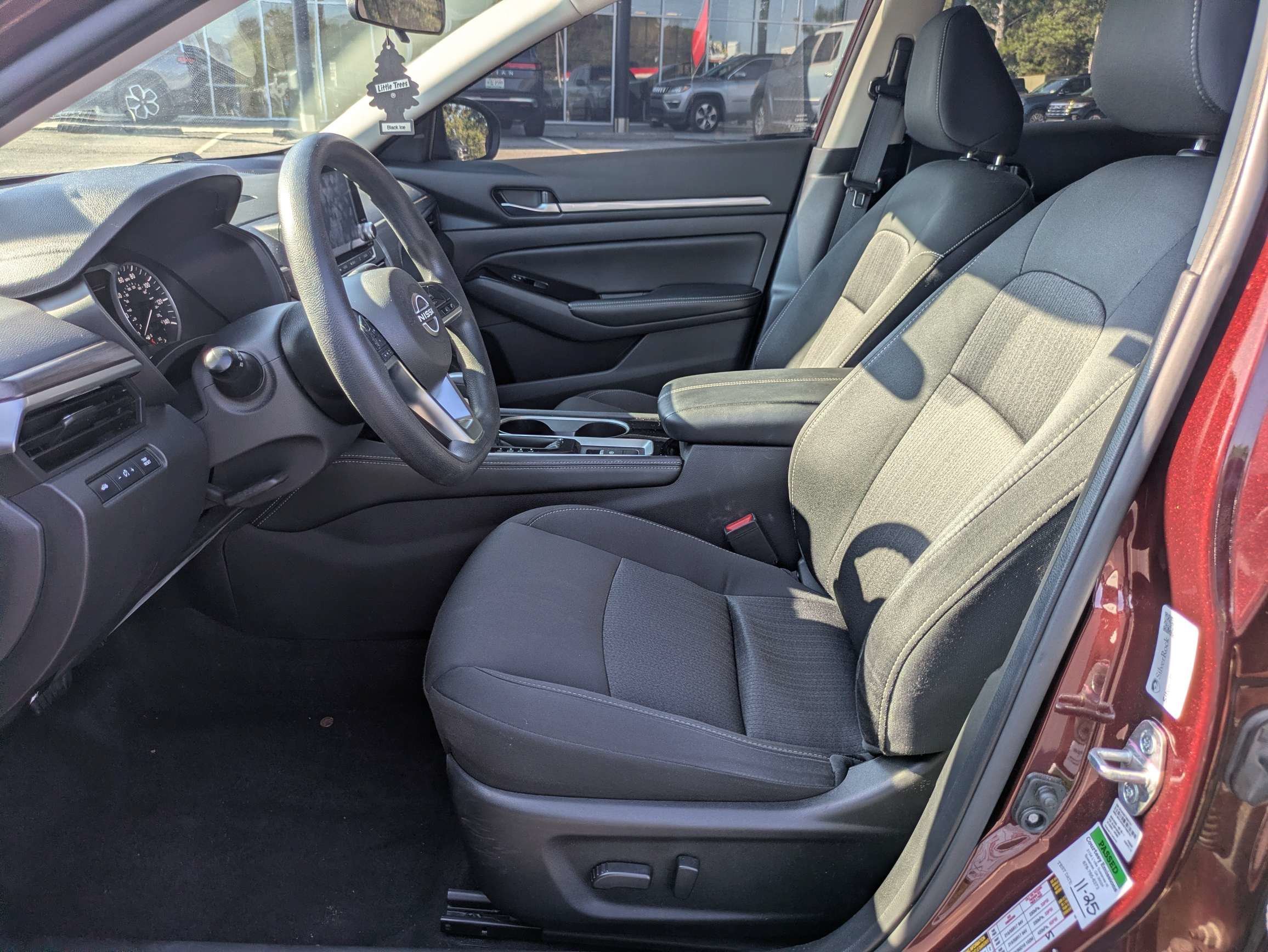 Used 2023  Nissan 2.5 SV image 16