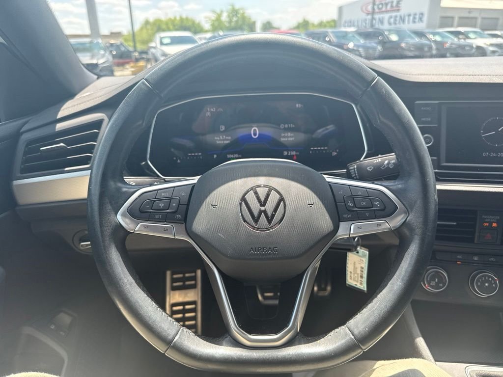 Used 2023 White Volkswagen 1.5T Sport image 18