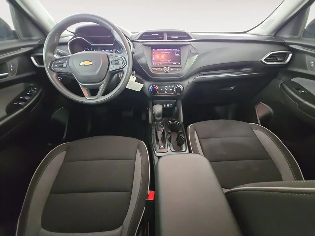 Used 2023 Gray Chevrolet LS image 10