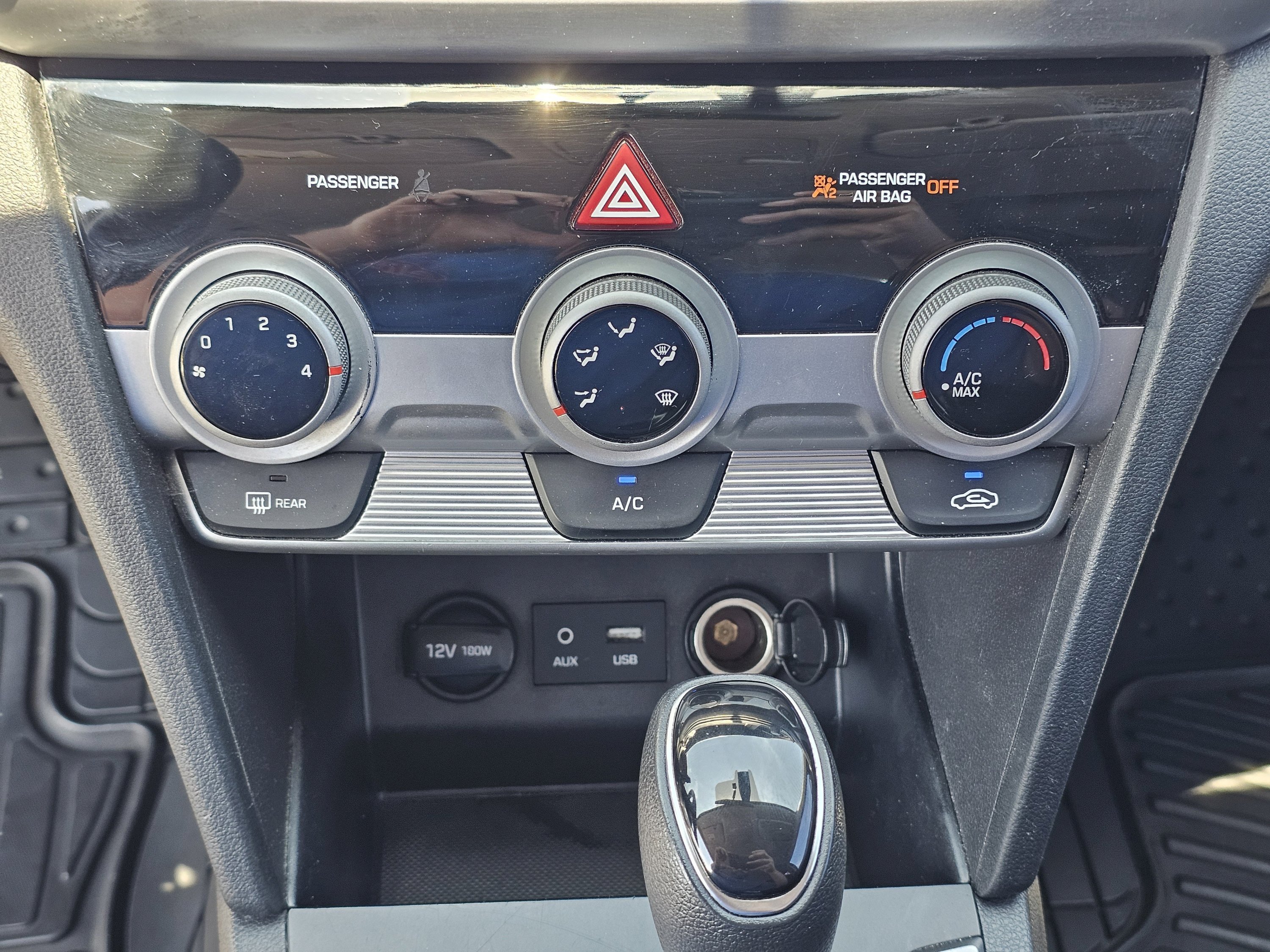 Used 2019 Machine Gray Hyundai SEL image 25