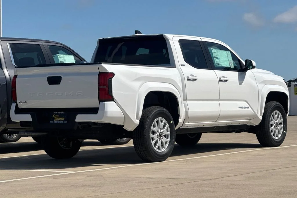 New 2026 Ice Cap Toyota  SR5 image 4