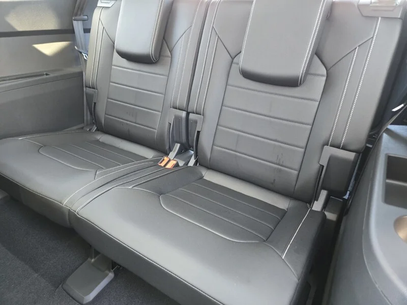 New 2026 Black Volkswagen 2.0T SEL image 9
