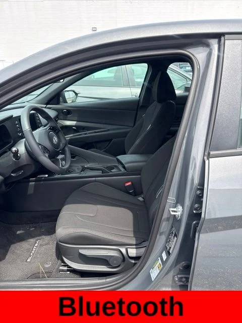Used 2026 Gray Hyundai SEL Sport image 4