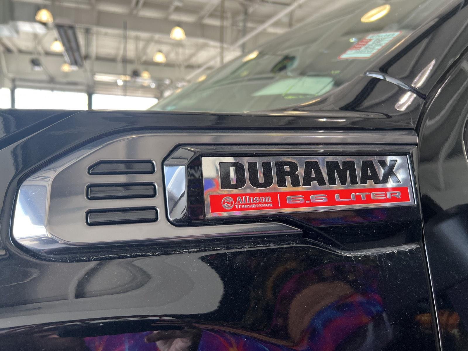 Used 2025 Onyx Black GMC AT4 image 5