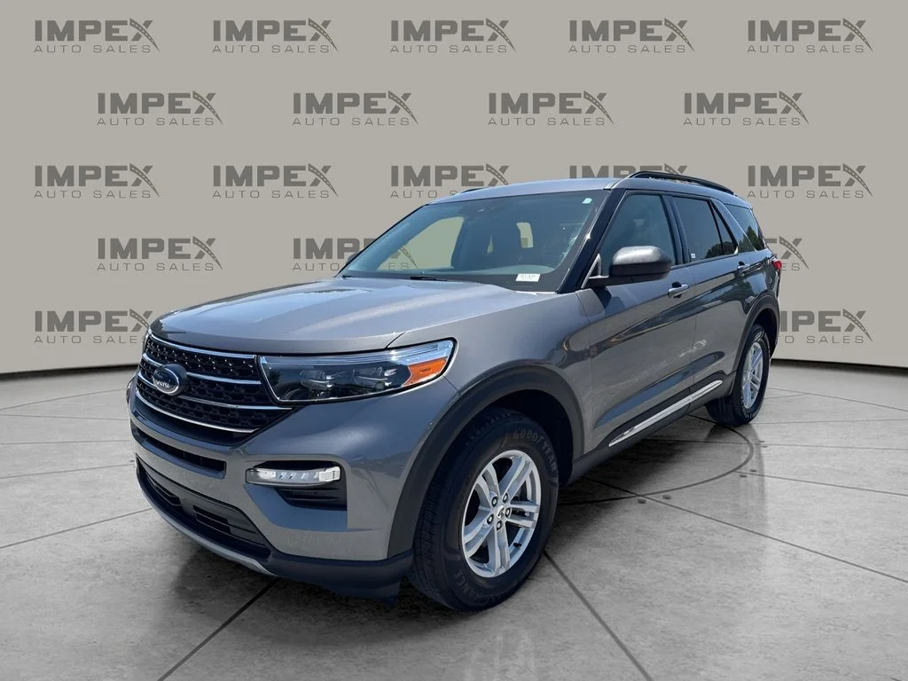 Used 2021 Gray Ford XLT image 1