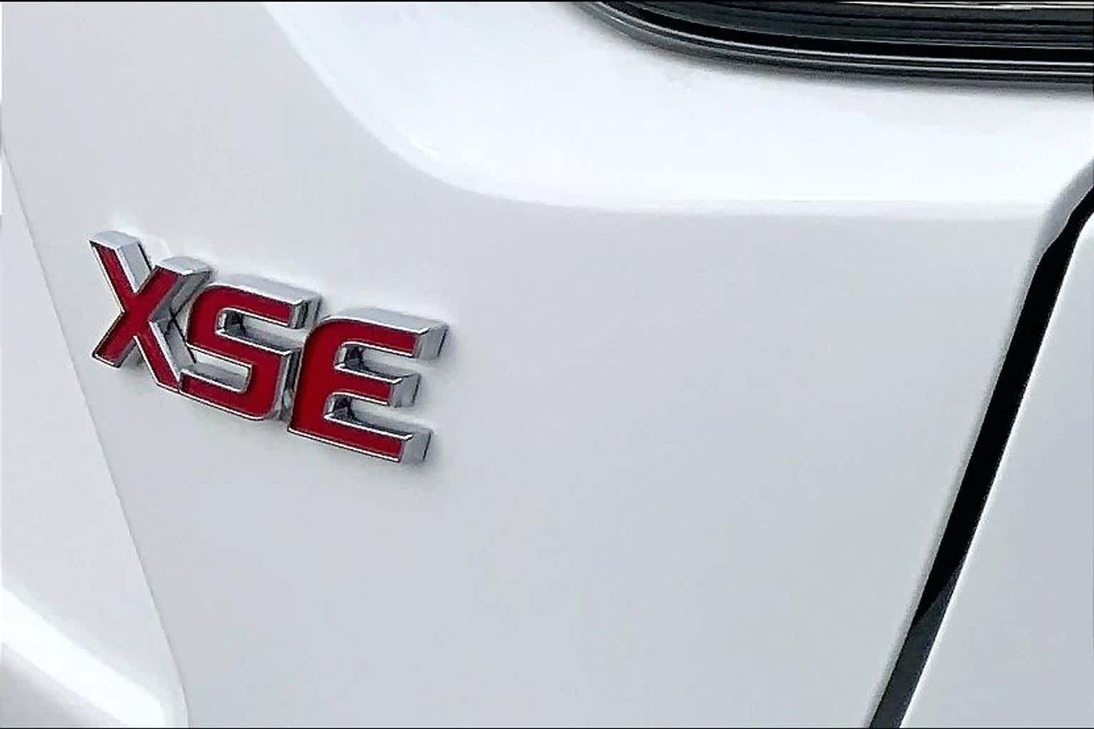 Used 2026 Ice Cap Toyota XSE image 30