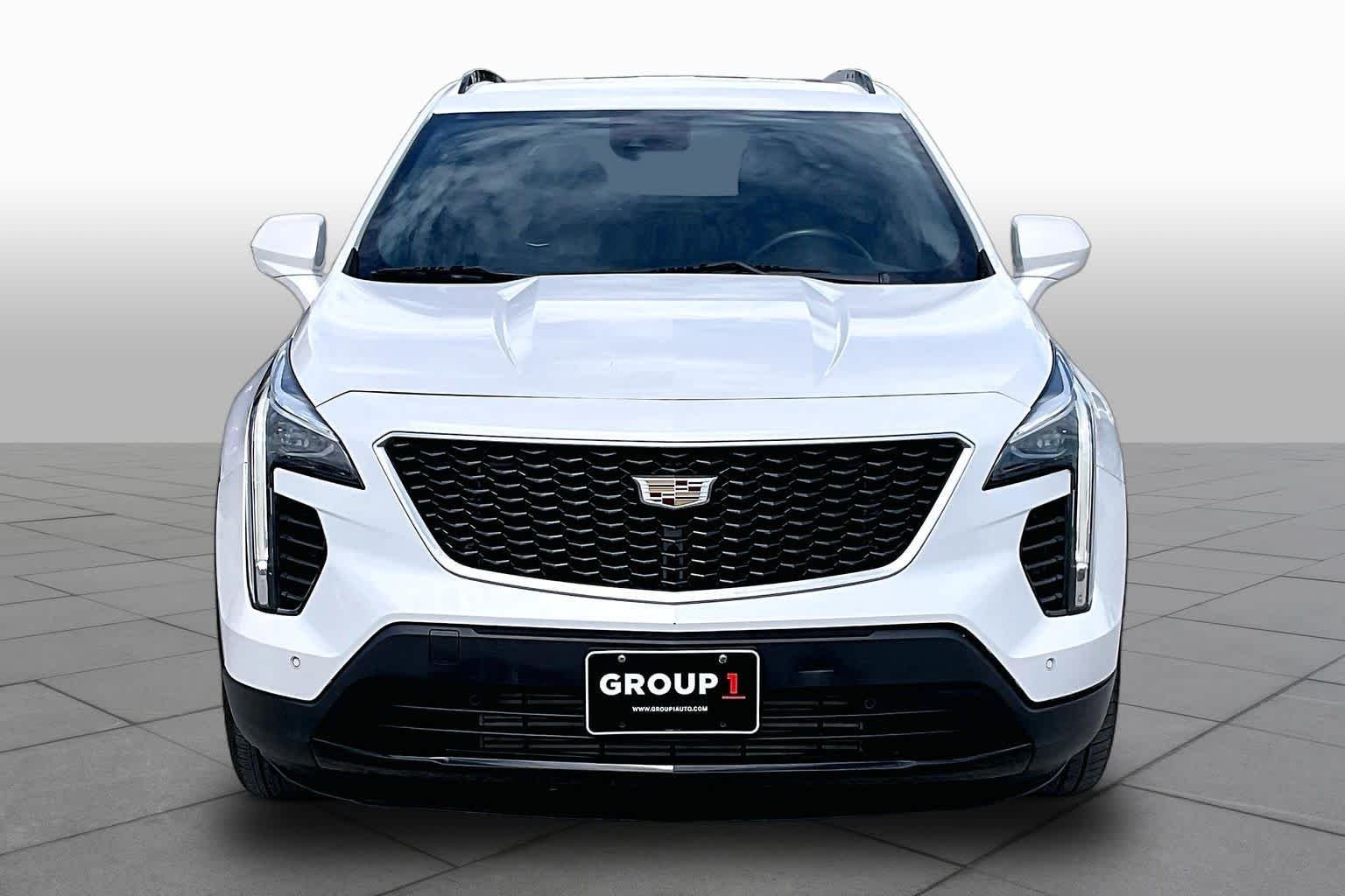 Used 2019 CRYSTAL WHITE TRICOAT Cadillac FWD Sport image 4