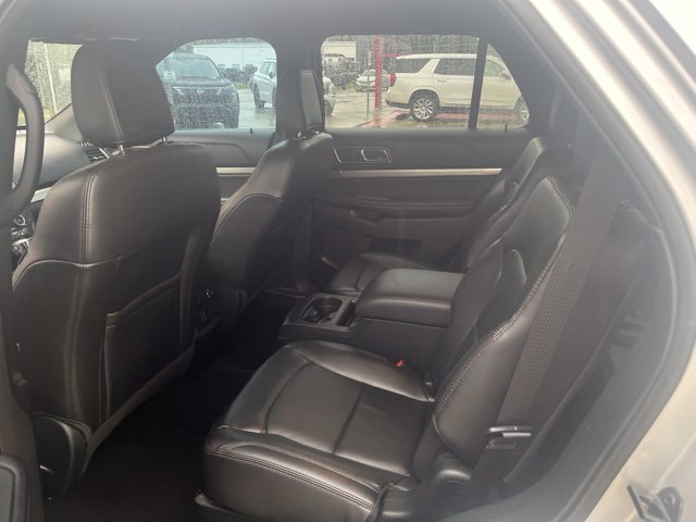 Used 2018 Silver Ford XLT image 6