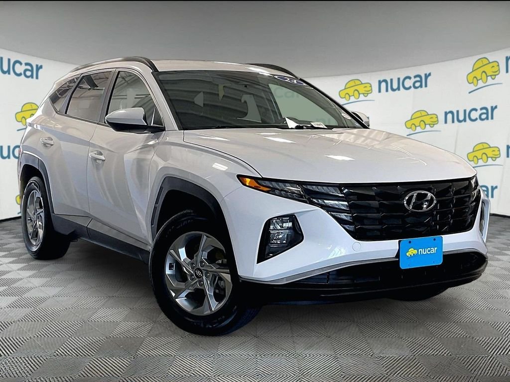 Used 2024 White Hyundai SEL image 1