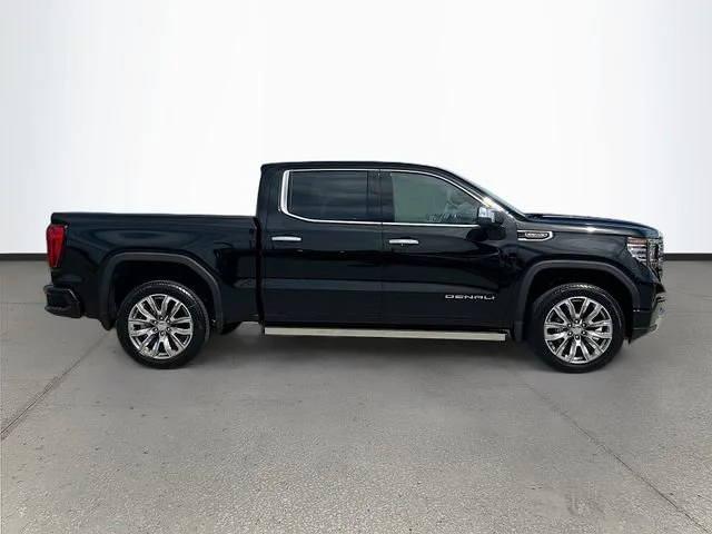 Used 2026 Onyx Black GMC Denali image 3