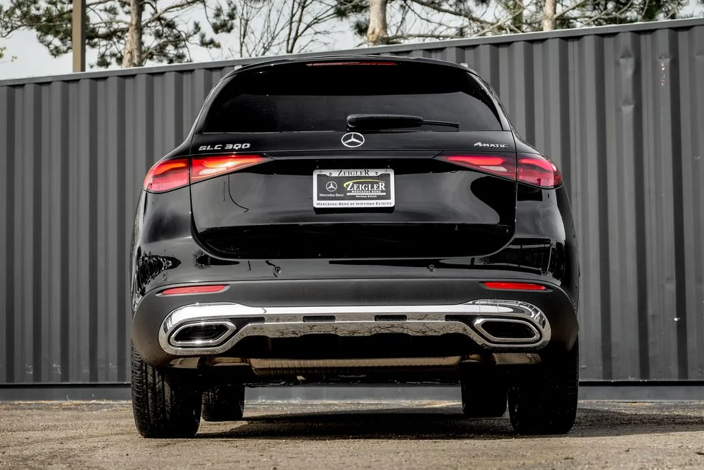 New 2026 Black Mercedes-Benz GLC 300 image 8