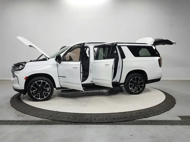 Used 2021 Summit White Chevrolet RST image 12