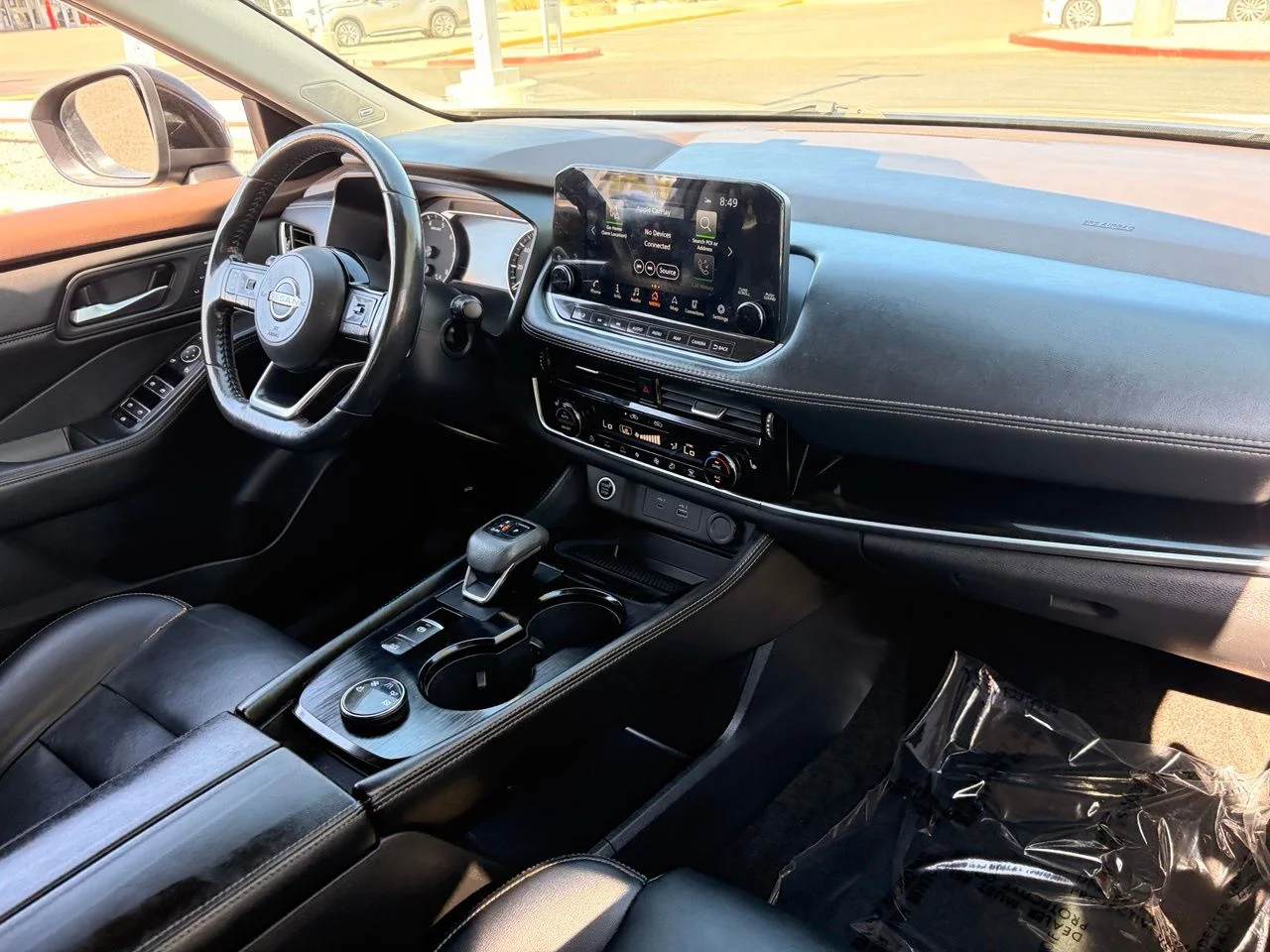 Used 2023 Super Black Nissan SL image 12