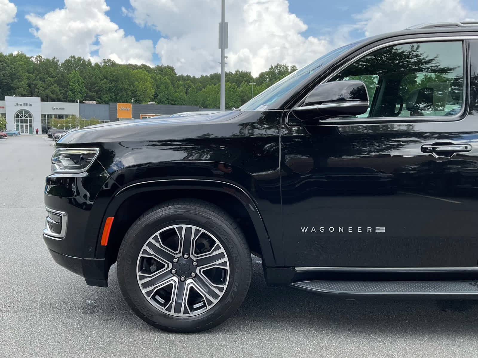 Used 2024 Diamond Black Crystal Pearlcoat Jeep Series II image 11