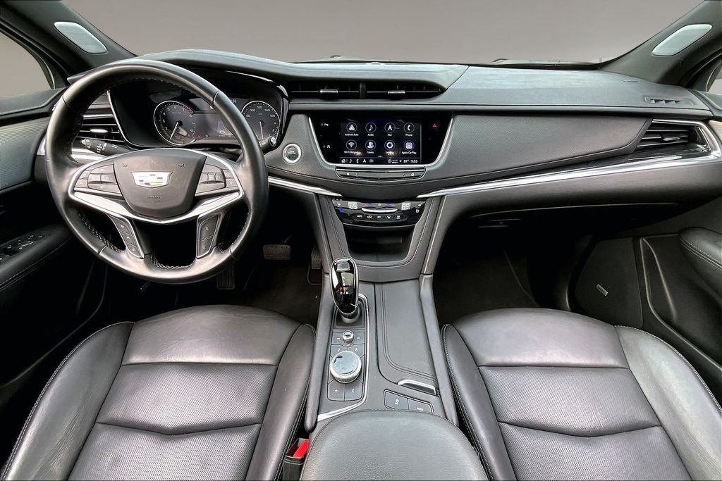 Used 2025 White Cadillac Premium Luxury image 15