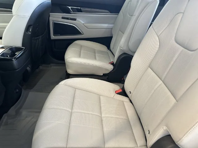 Certified Used 2021 White Kia SX image 34