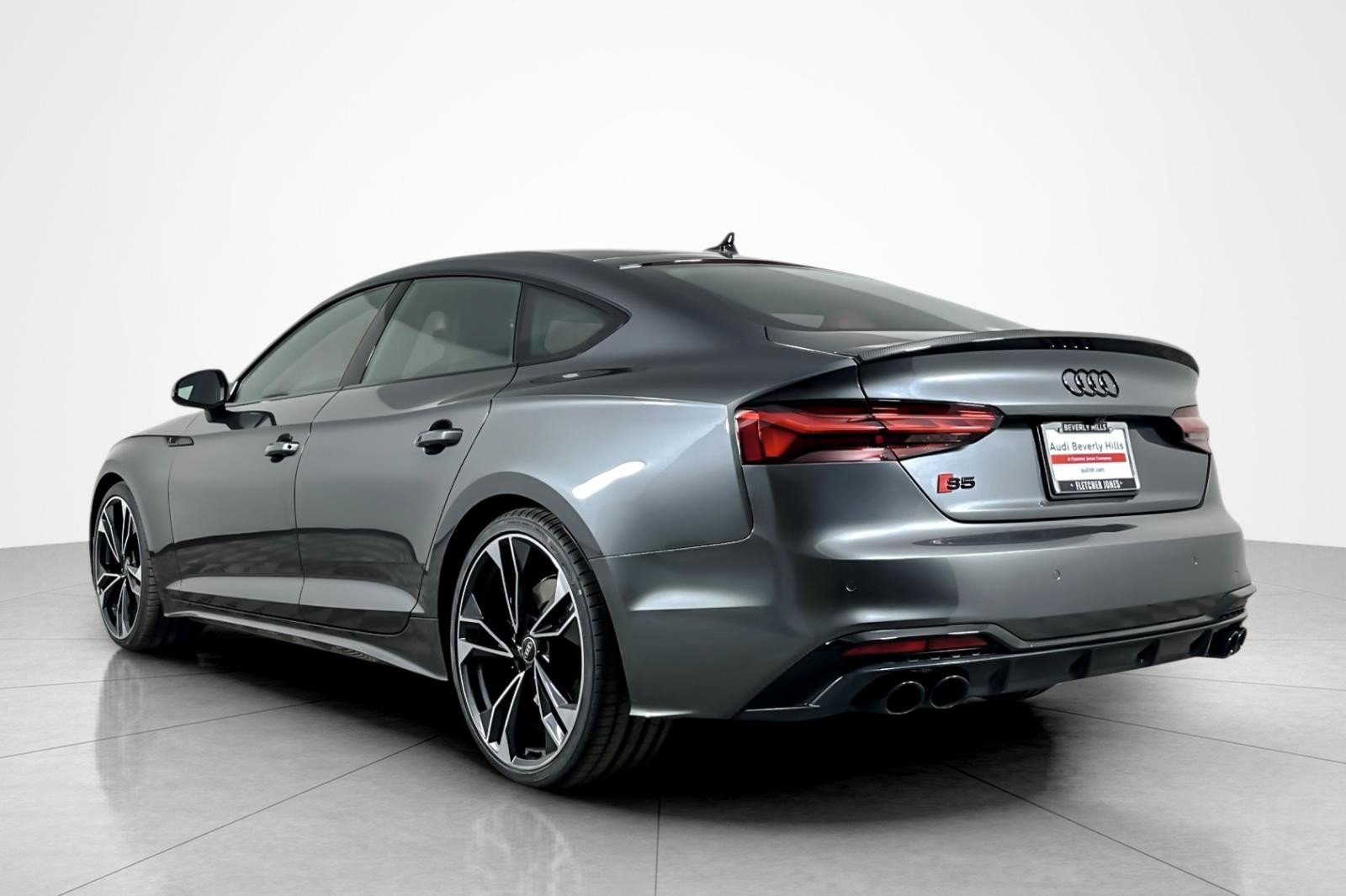 Used 2025 Daytona Gray Pearl Effect Audi Premium Plus 3.0 TFSI quattro image 3