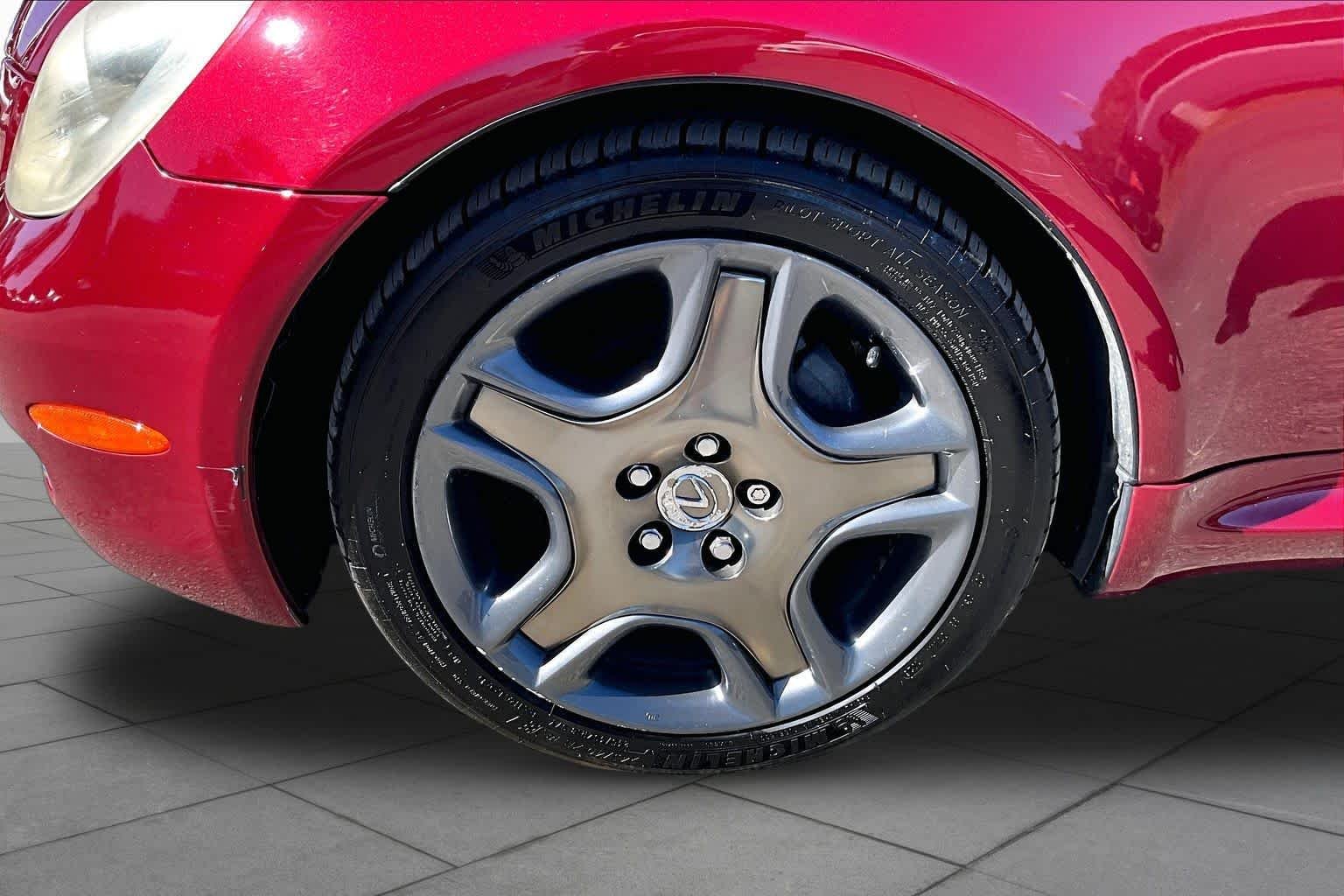 Used 2006 Matador Red Mica Lexus  image 9