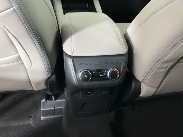 New 2026 Space White Metallic Ford Active image 26