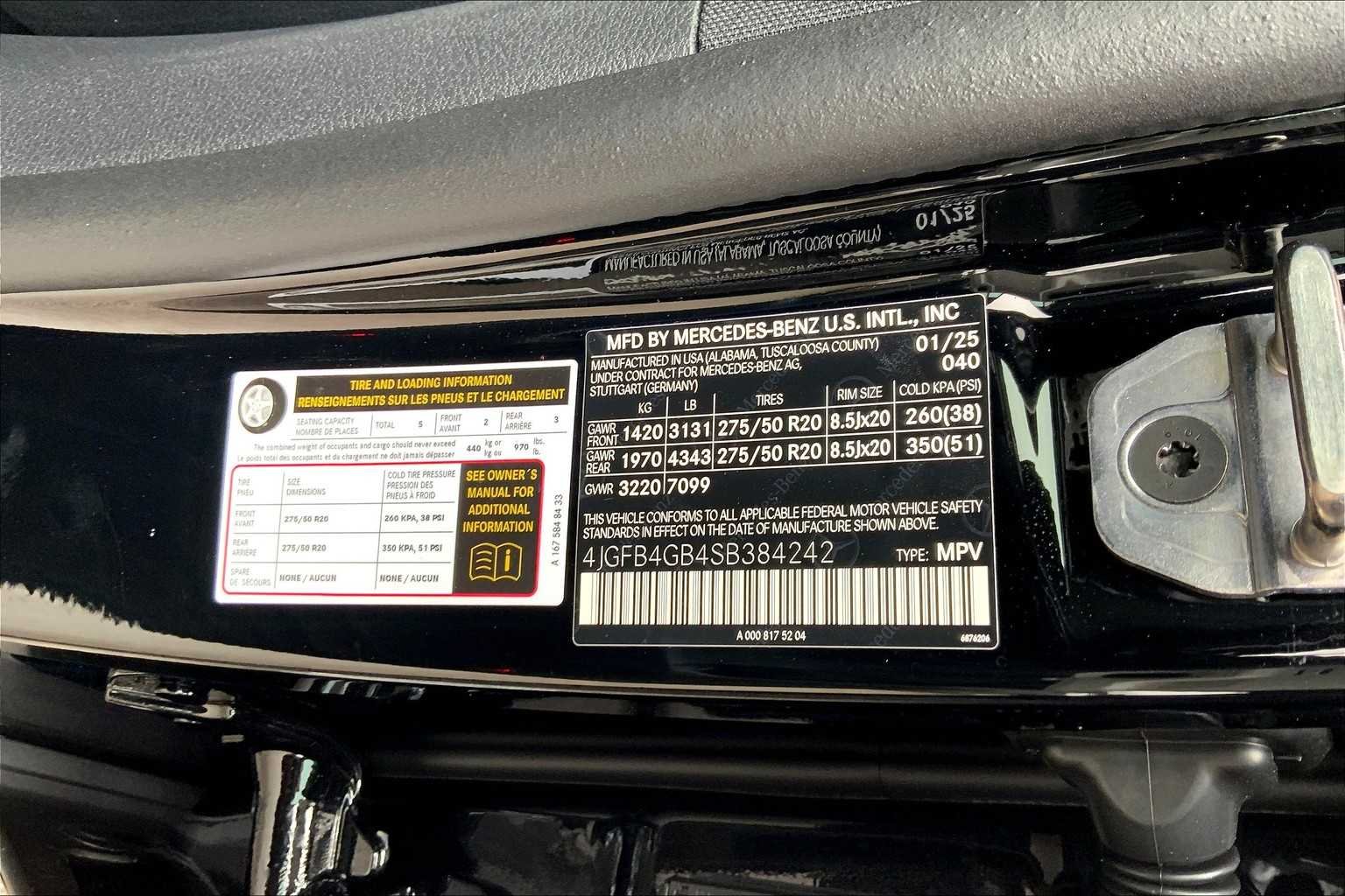 Used 2025 Black Mercedes-Benz GLE 450e image 15