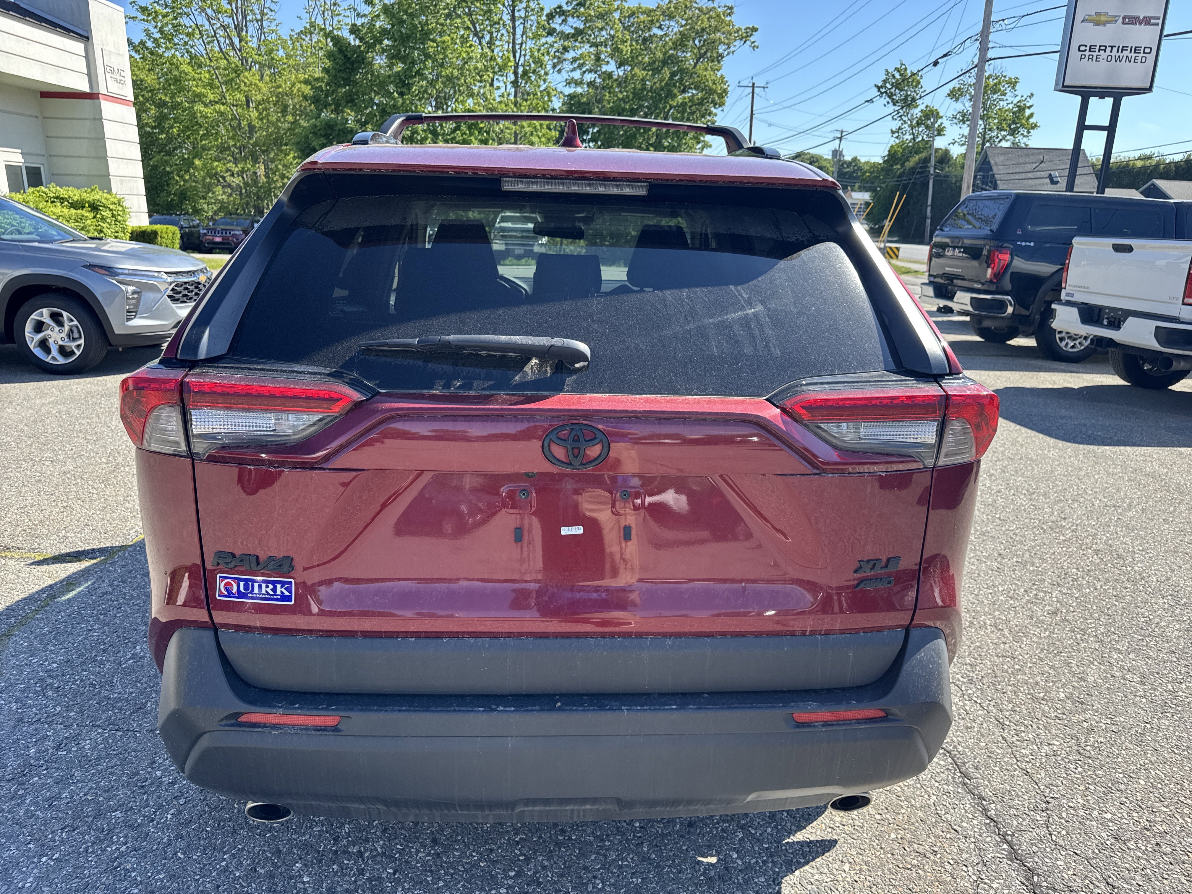 Used 2019 RUBY FLARE PEARL Toyota XLE image 6