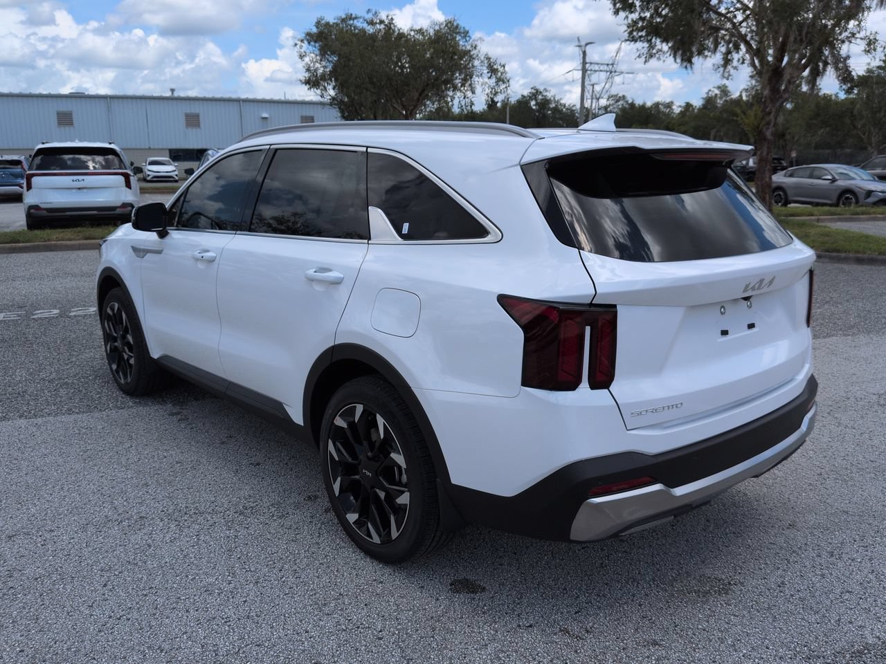 New 2026 Glacial White Pearl Kia EX image 6