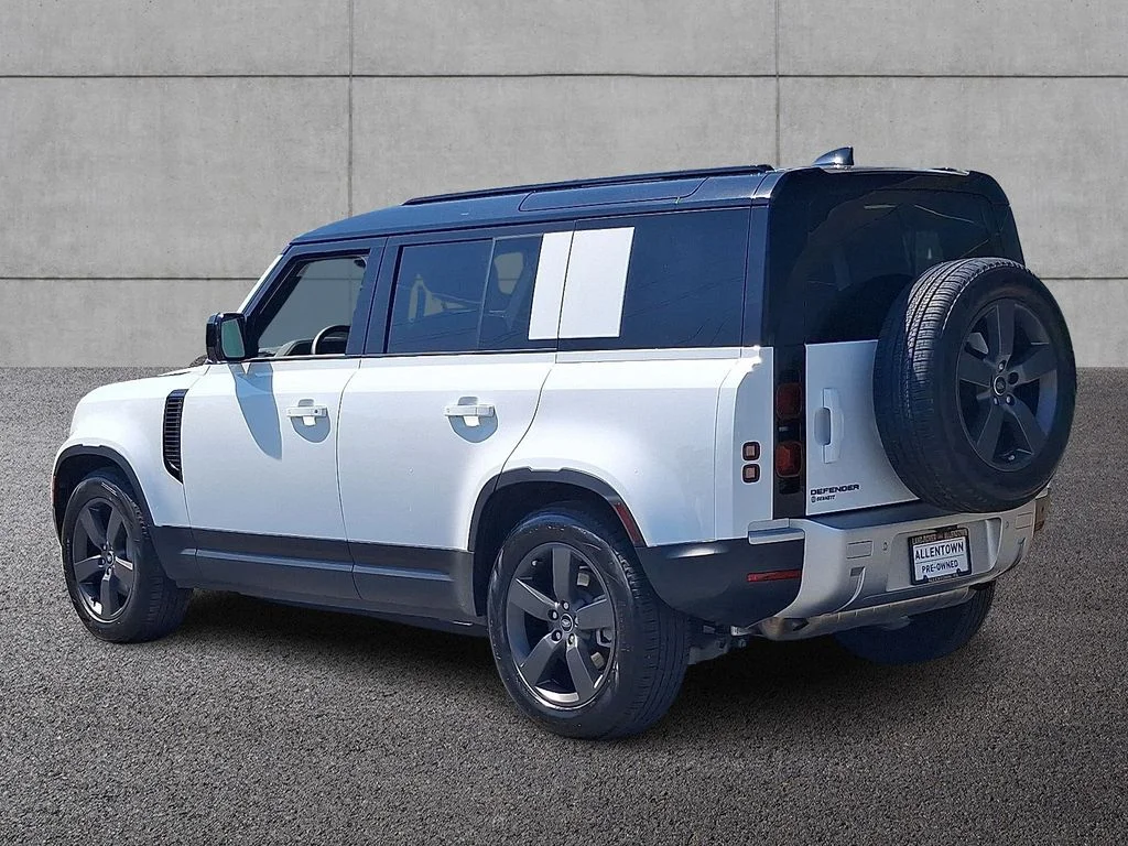 Certified Used 2025 Fuji White Land Rover S image 6