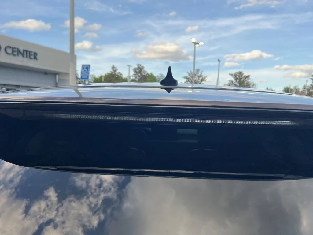 Used 2023 Red Lincoln Standard image 14