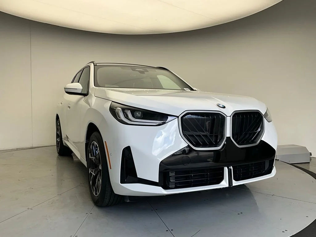New 2026 Alpine White BMW 30 xDrive image 3
