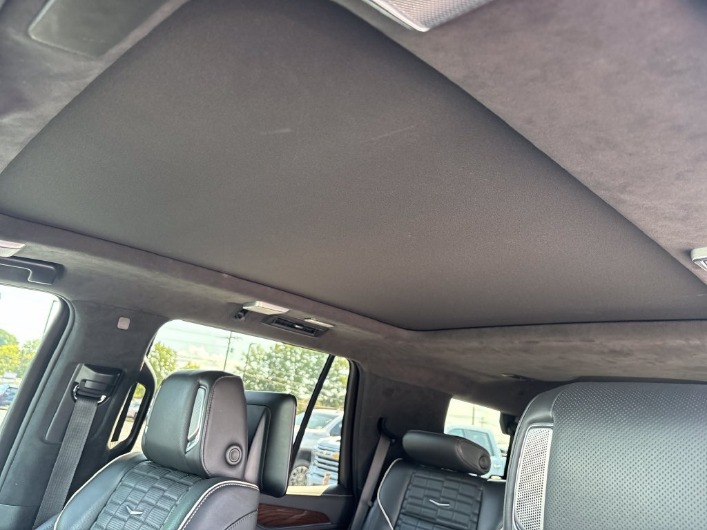 Used 2022 White Cadillac Sport Platinum image 26