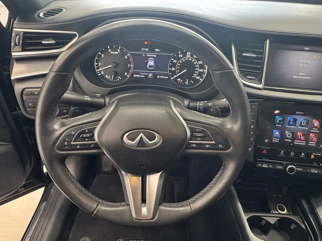 Certified Used 2022 Black INFINITI LUXE image 25