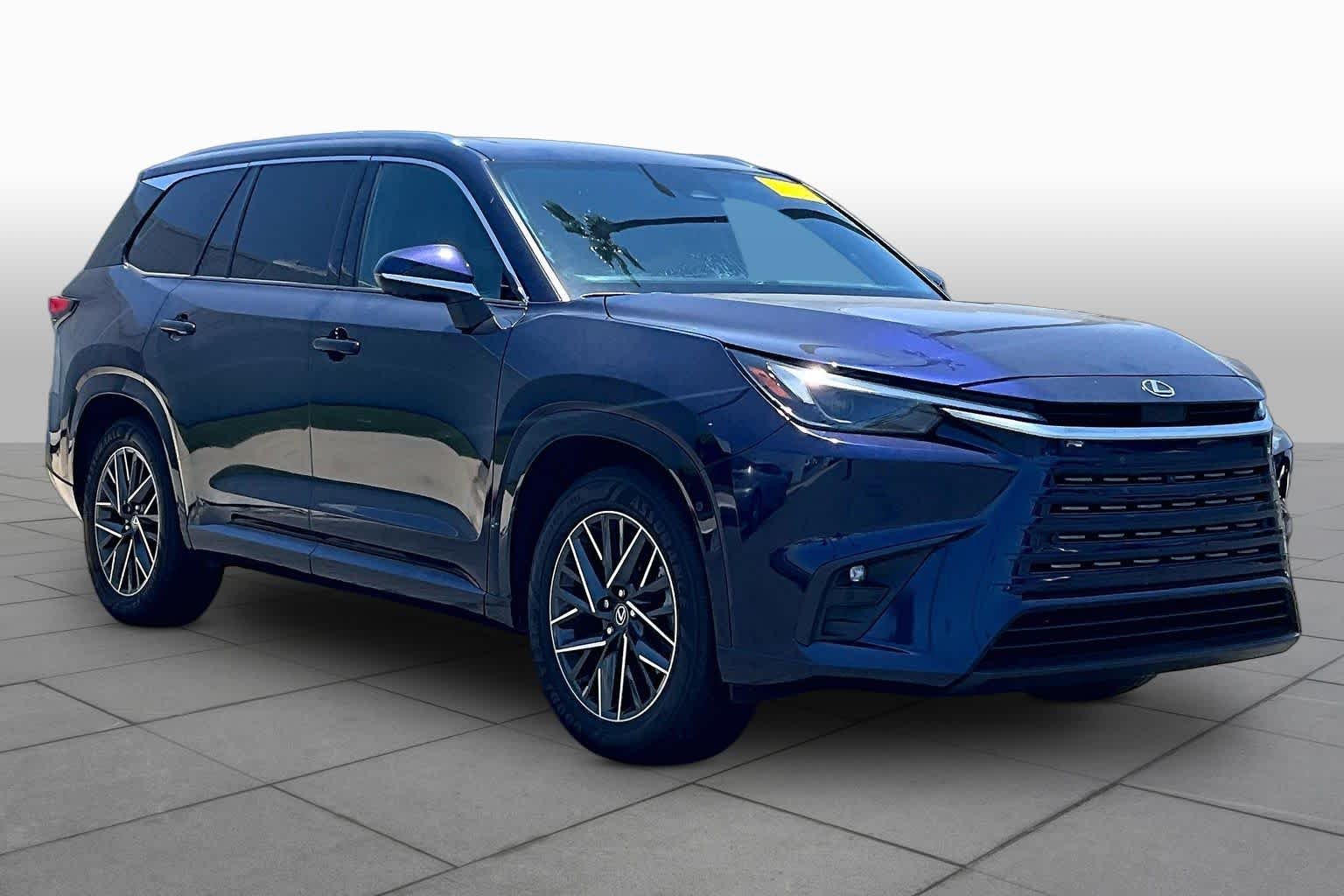 Used 2025 Nightfall Mica Lexus Premium image 3