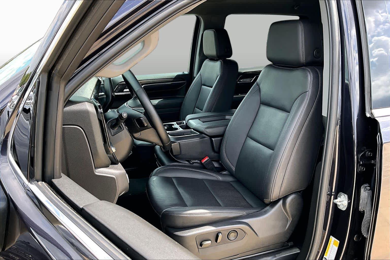 Used 2026 Titanium Rush Metallic GMC SLT image 8