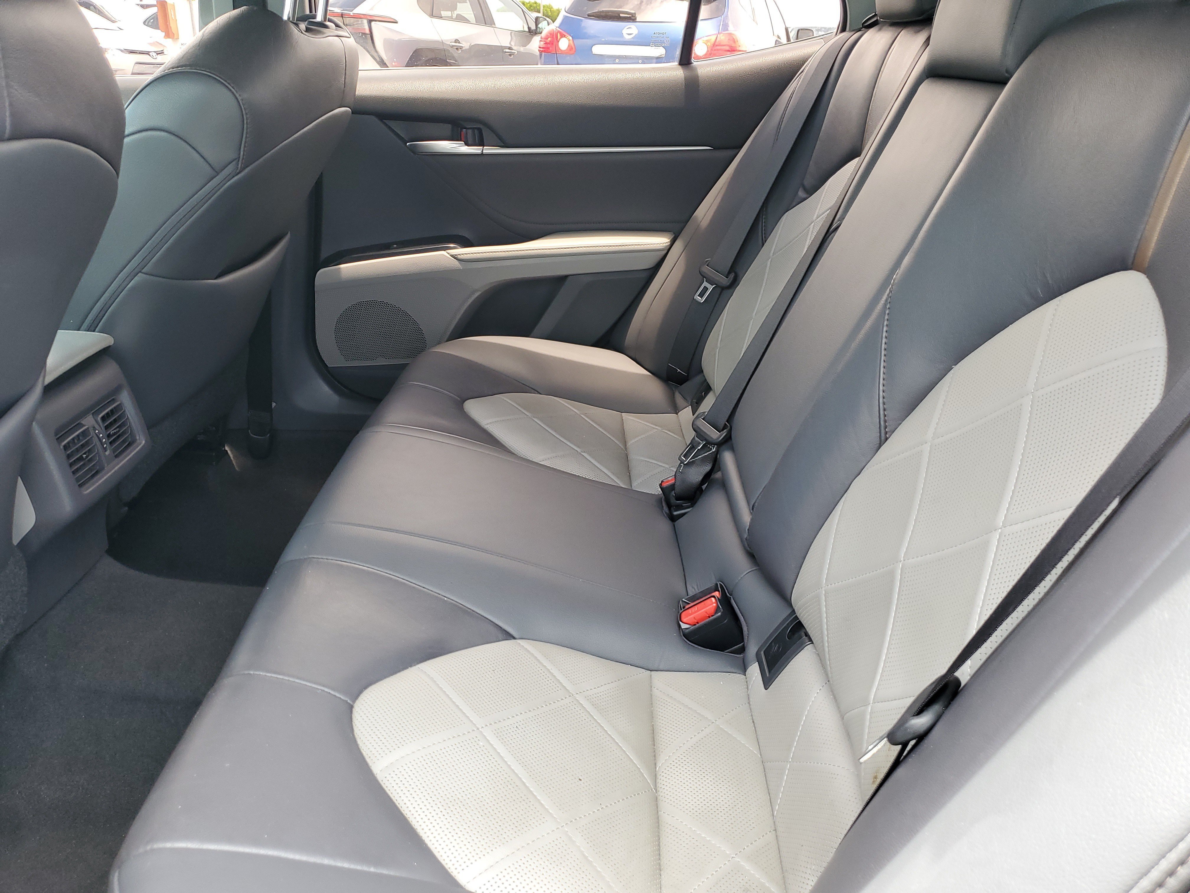 Used 2018 Midnight Black Metallic Toyota XLE image 11