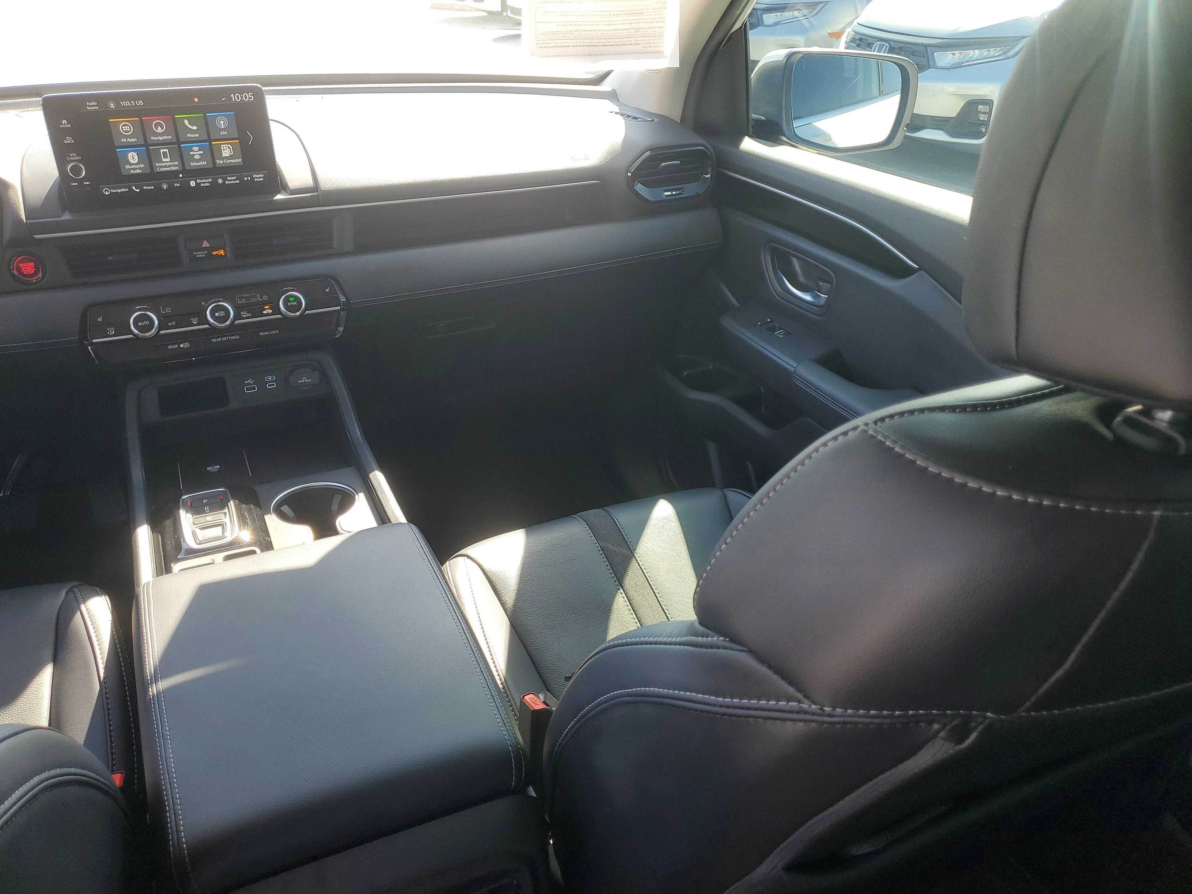 Used 2025 Platinum White Pearl Honda Touring image 17