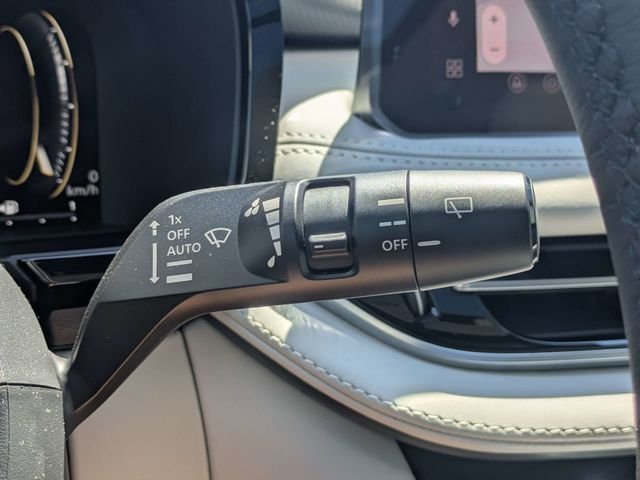 New 2027 GRAPHITE SHADOW INFINITI Luxe FWD image 30