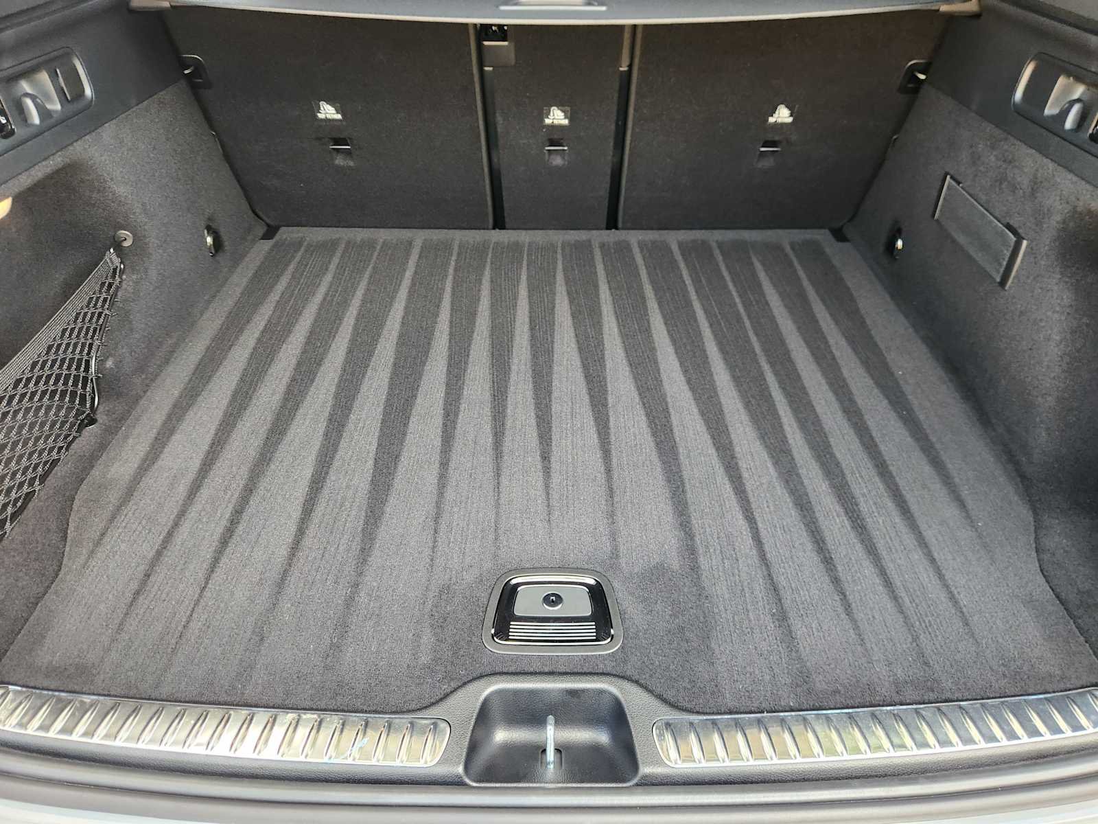 Certified Used 2026 MANUFAKTUR Alpine Grey Mercedes-Benz GLC 300 image 31