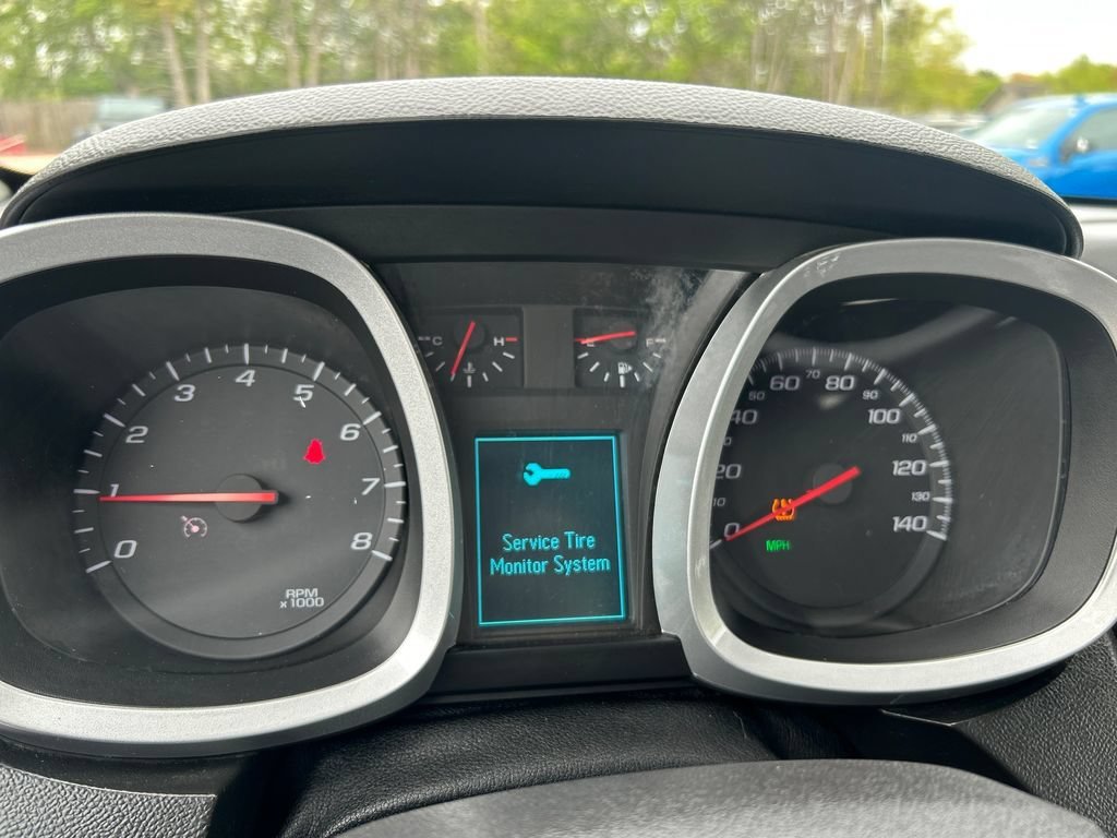 2017 Chevrolet Equinox LS - Photo 25