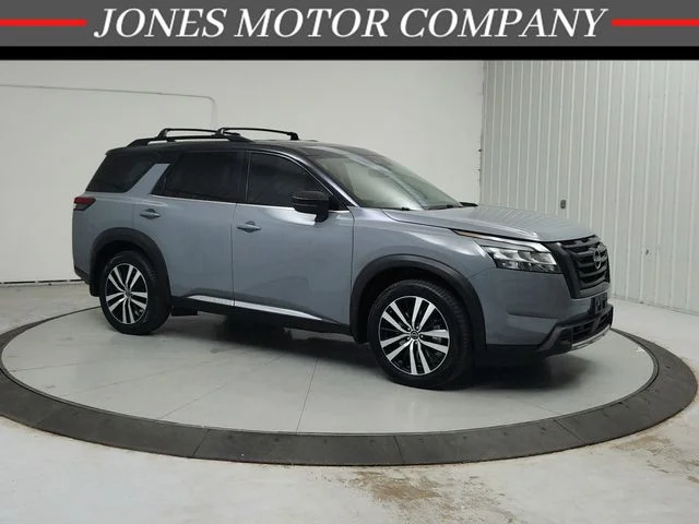 Used 2024 Gray Nissan Platinum image 1