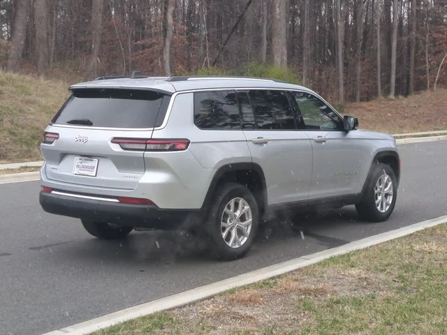 Used 2023 Silver Jeep Limited image 17